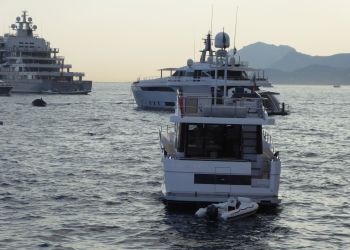 Flotylla Sumud: Izrael bezprawnie zatrzymał 443 osoby z 47 państw świata, w tym Polaków