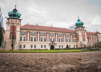 Pokazy ułańskie w Łańcucie. Wydarzenie dla miłośników historii i tradycji