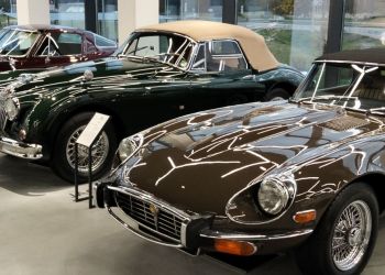 Nowe oblicze motoryzacyjnej historii – Muzeum Vikcars otwarte we Lwowie [ZDJĘCIA]