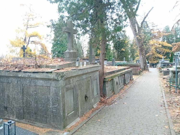 5 tysięcy zł więcej niż przed rokiem zebrano w Przemyślu na rzecz starych cmentarzy