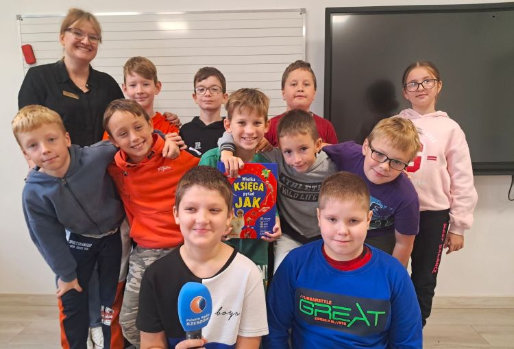 Małe recenzje – „Wielka księga pytań jak”