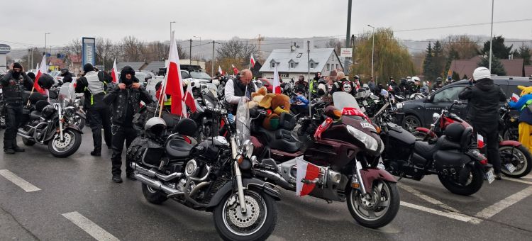 Motoparada Niepodległości przejechała przez gminę Tyczyn [ZDJĘCIA, WIDEO]