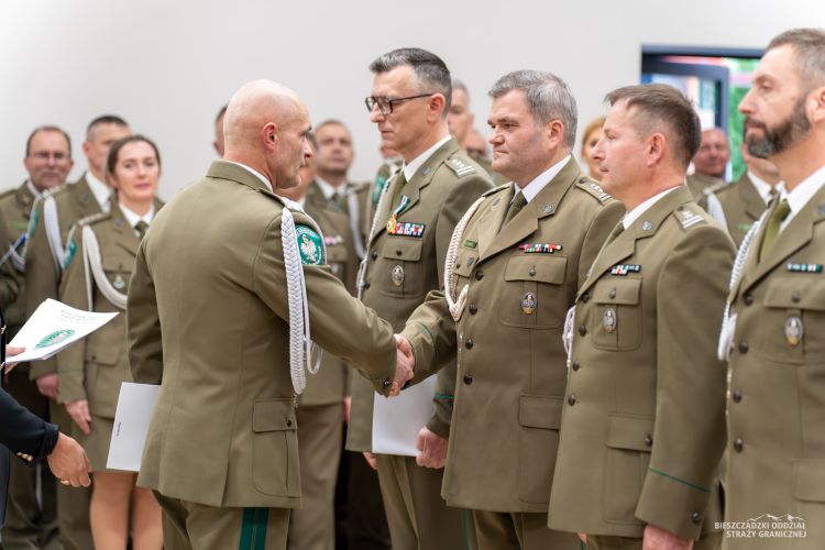 Funkcjonariusze Straży Granicznej uhonorowani [ZDJĘCIA]