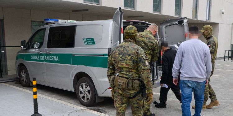 Paragwajczycy z nielegalnej fabryki papierosów ponownie zatrzymani