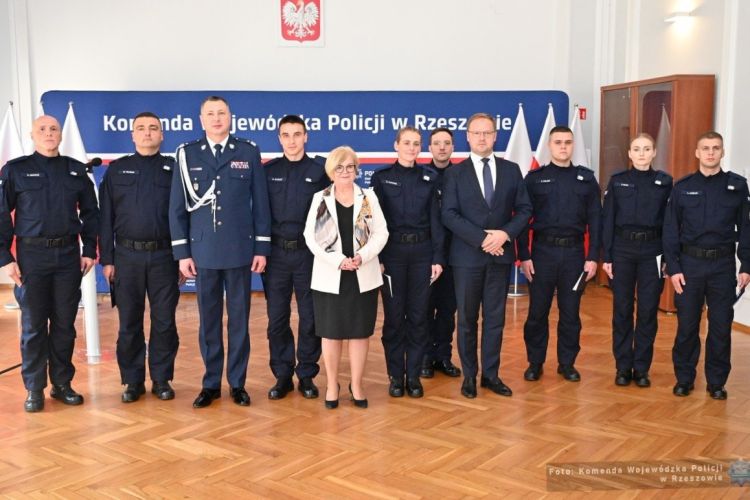 Nowi funkcjonariusze w Podkarpackiej Policji [ZDJĘCIA]