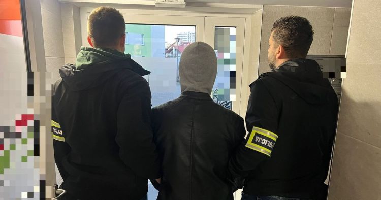 16-latek z Rzeszowa zatrzymany po ataku nożem. Miał na twarzy maskę przeciwgazową