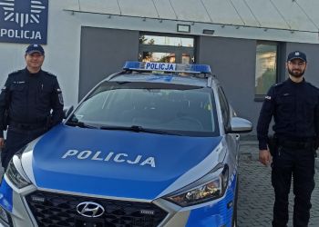 Policjanci z Zagórza uratowali kobietę, która weszła do Osławy