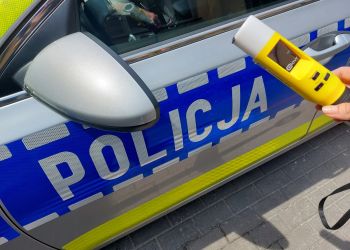 Kompletnie pijana kobieta spowodowała kolizję, zatrzymał ją poszkodowany