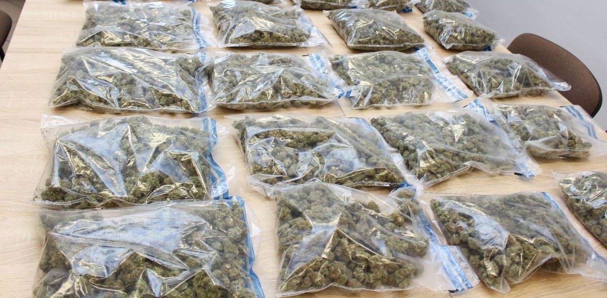 Tarnobrzeg: policjanci przejęli ponad 21 kilogramów narkotyków. Dwóch mężczyzn w areszcie