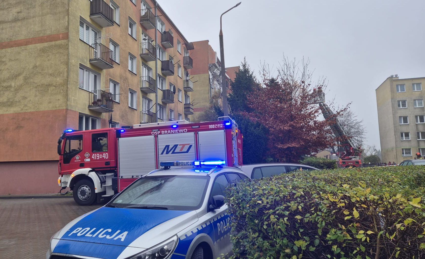 Wybuchu gazu w bloku mieszkalnym w Braniewie – mieszkańcy ewakuowani do hotelu