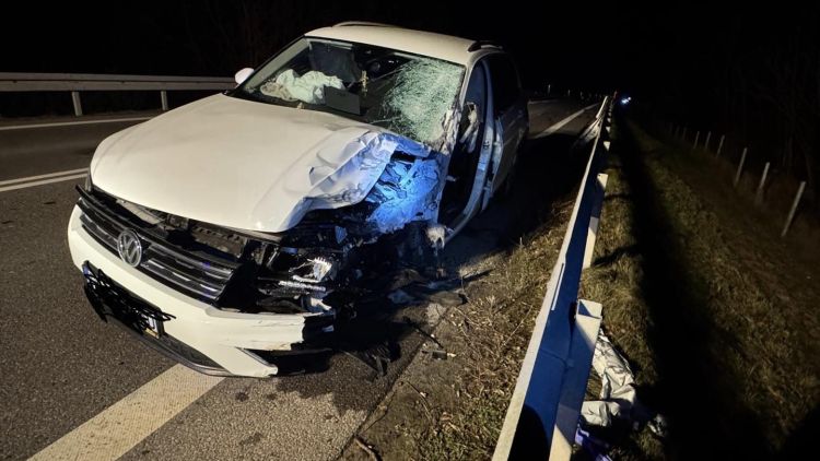 [AKTUALIZACJA] Trzy osoby ranne po zderzeniu w Majdanie Królewskim [ZDJĘCIA]