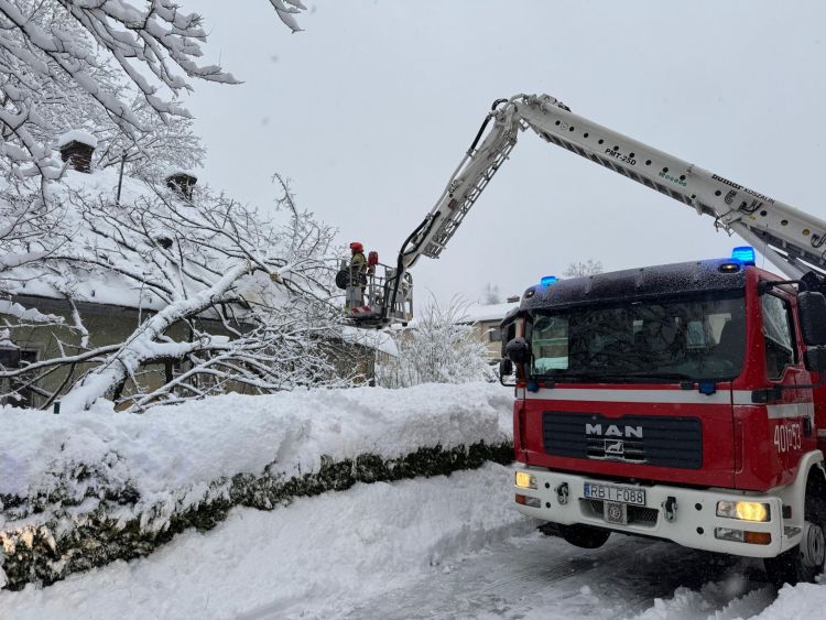 [AKTUALIZACJA] Prawie 37 tysięcy odbiorców wciąż bez prądu na Podkarpaciu. Trwa usuwanie awarii