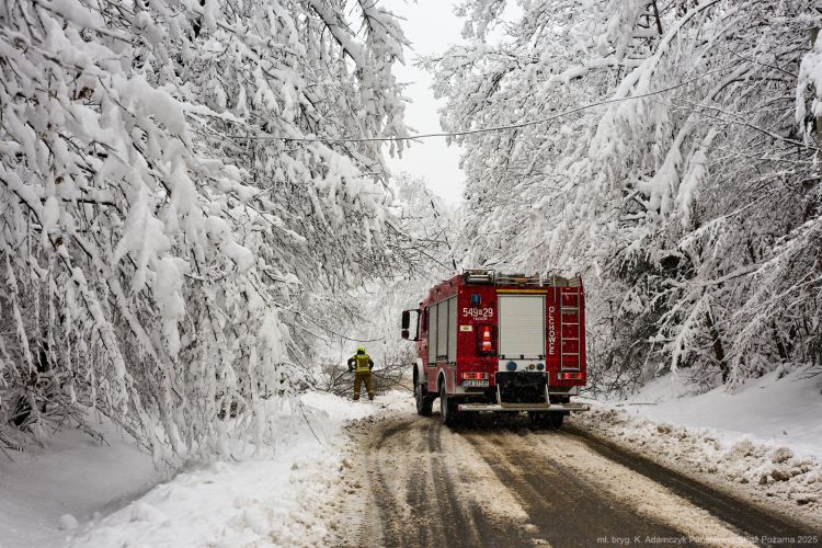 Cztery drogi w powiecie jasielskim nieprzejezdne