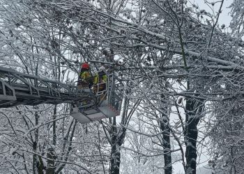 Po nocnych awariach ponad 42 tysiące odbiorców na Podkarpaciu nie ma prądu