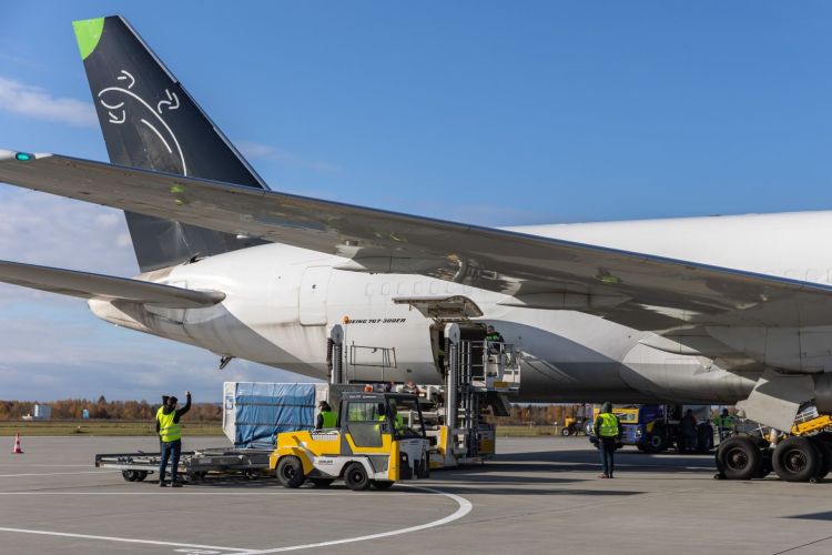 Jasionka z rekordem cargo. Ponad milion kilogramów towarów w październiku [ZDJĘCIA]