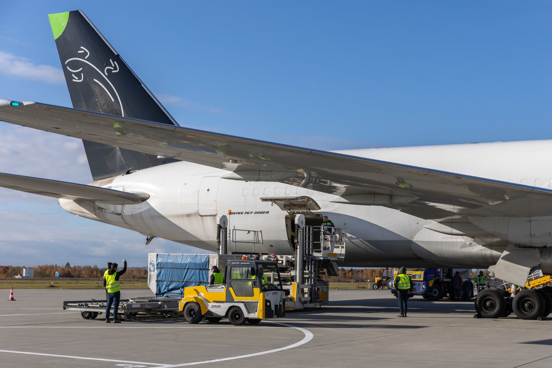 Jasionka z rekordem cargo. Ponad milion kilogramów towarów w październiku [ZDJĘCIA]