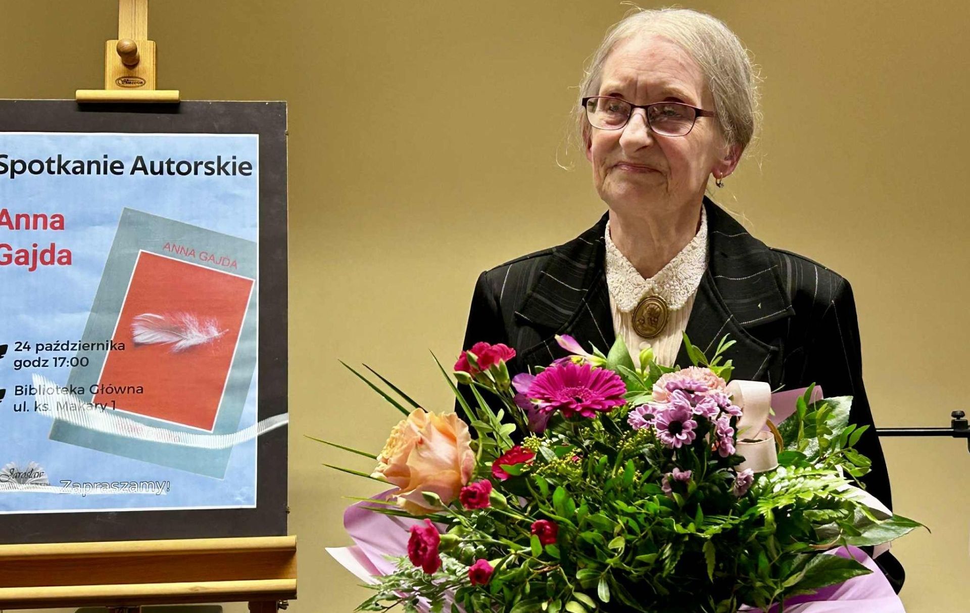 „Białe piórko”. Nowy tomik Anny Gajdy- poetki z Jarosławia