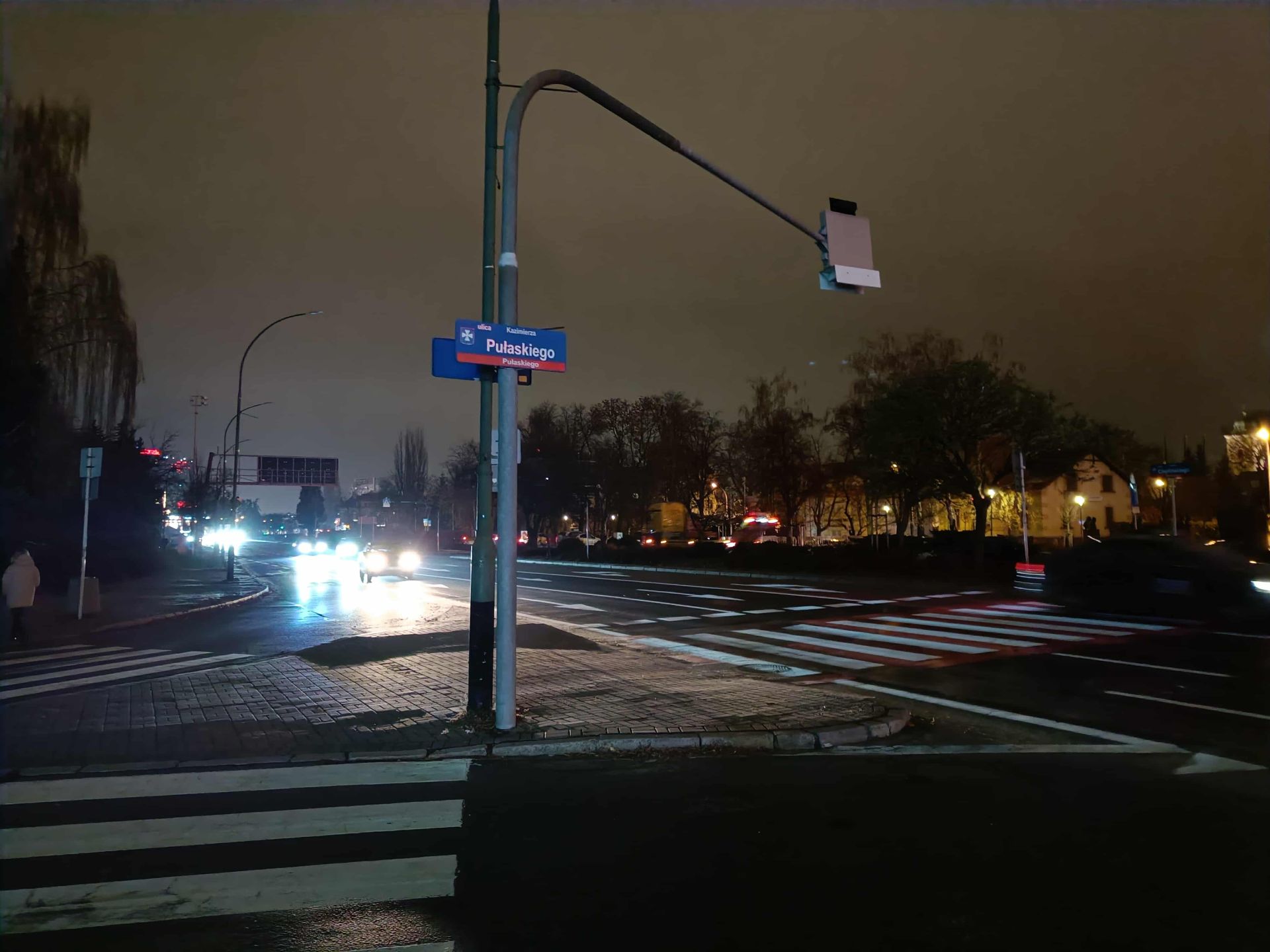 Awaria oświetlenia ulicznego przy ul. Kazimierza Pułaskiego w Rzeszowie [ZDJĘCIA]