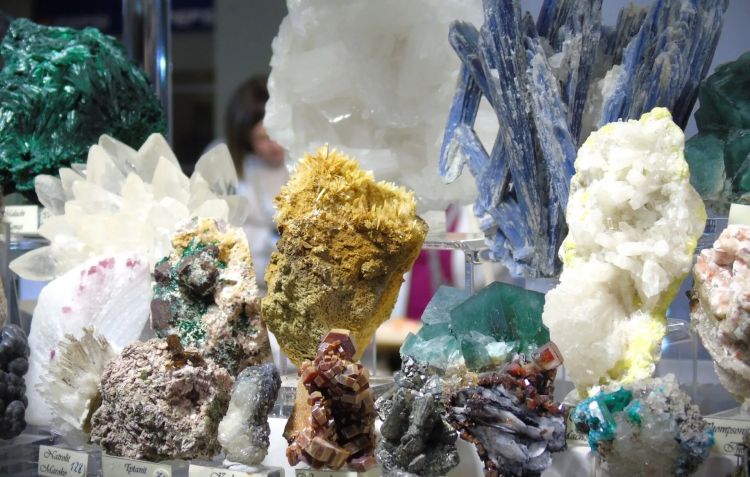 Rzeszów zaprasza na Międzynarodową Giełdę Biżuterii i Minerałów 1 - Polskie Radio Rzeszów Rzeszów zaprasza na Międzynarodową Giełdę Biżuterii i Minerałów