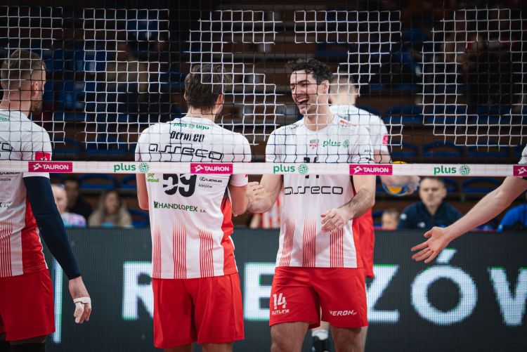 Asseco Resovia z kolejnym zwycięstwem. Pewna wygrana nad Cuprum Stilon Gorzów 3:0