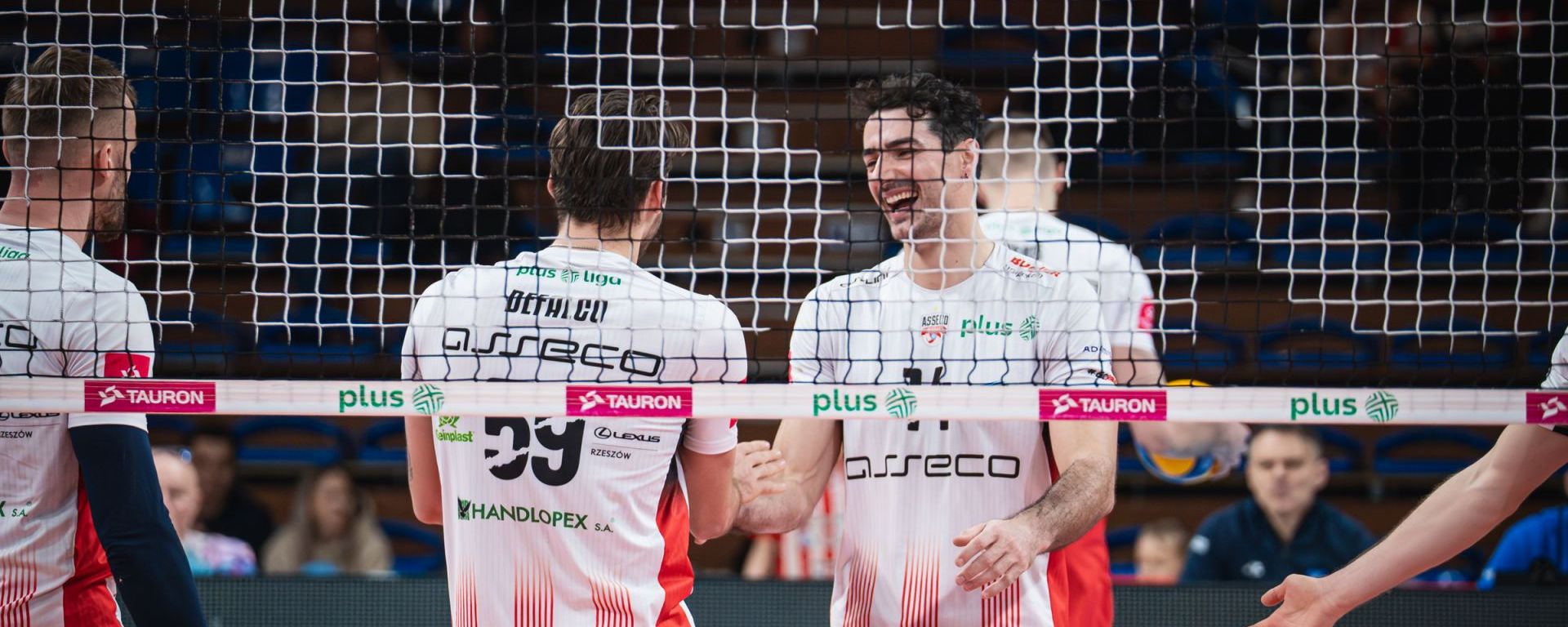 Siatkarze Asseco Resovii przegrali na inauguracji Ligii Mistrzów 8 - Polskie Radio Rzeszów Asseco Resovia z kolejnym zwycięstwem. Pewna wygrana nad Cuprum Stilon Gorzów 3:0