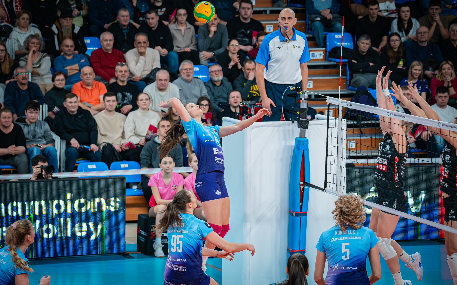 Sukces siatkarek Developresu – wygrana w starciu z Sokołem Mogilno