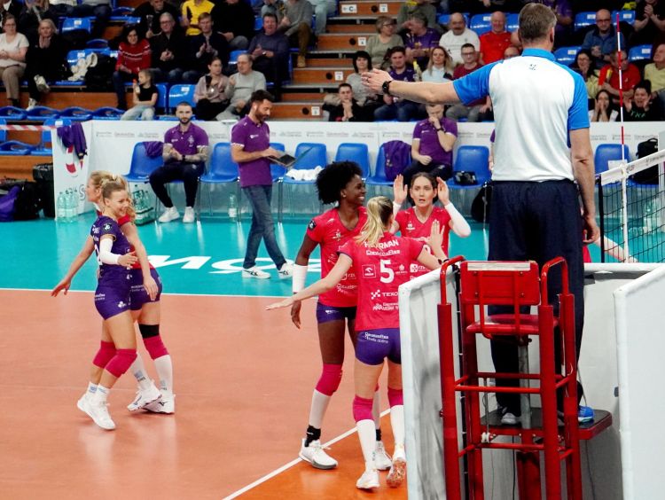 DevelopRes Rzeszów wygrywa z Maritzą Płowdiw na inaugurację Ligi Mistrzyń [ZDJĘCIA]