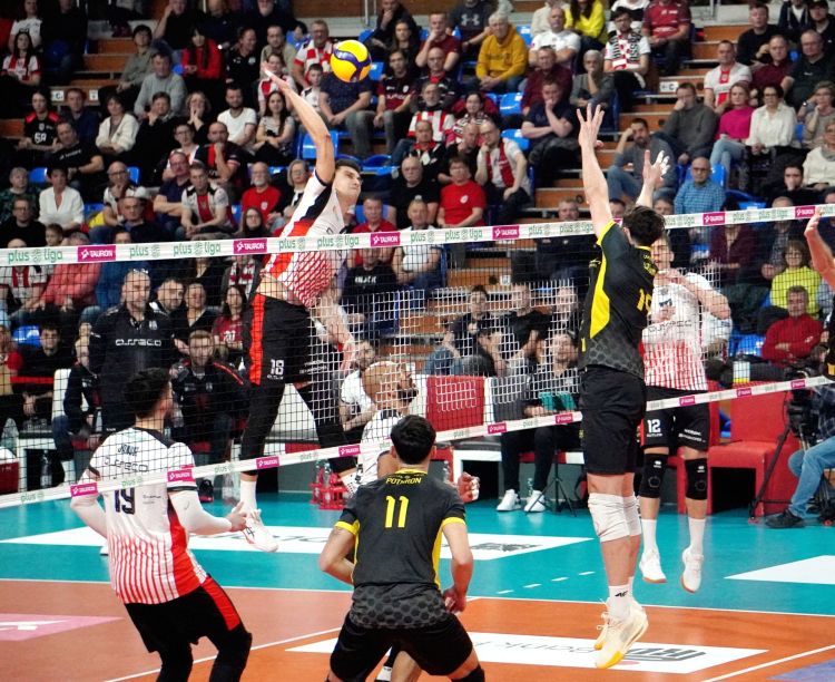 Efektowna wygrana siatkarzy Asseco Resovii ze Skrą Bełchatów [ZDJĘCIA]