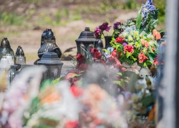 Melexem po rzeszowskiej nekropolii. Bezpłatne przejazdy dla seniorów