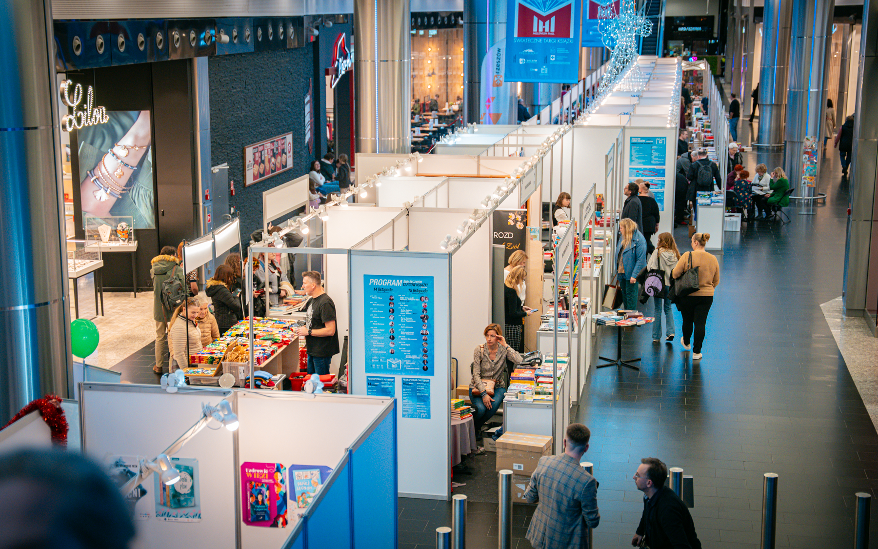 Świąteczne Targi Książki w Millenium Hall w Rzeszowie [ZDJĘCIA]