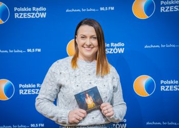 „W dobrym tonie”: artystyczna opowieść Marty Stącel