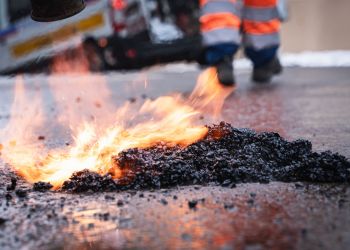 Badania nawierzchni jezdni na Wisłostradzie w Tarnobrzegu. Są utrudnienia