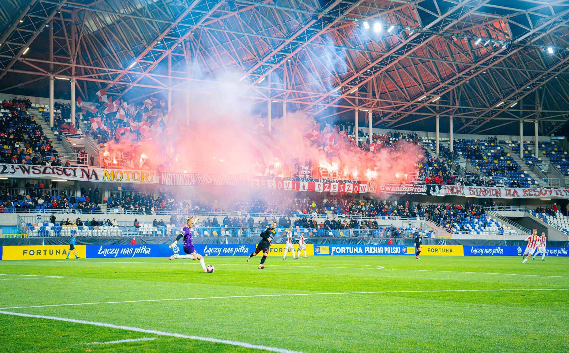 Po siedmiu meczach bez zwycięstwa Resovia zwalnia trenera