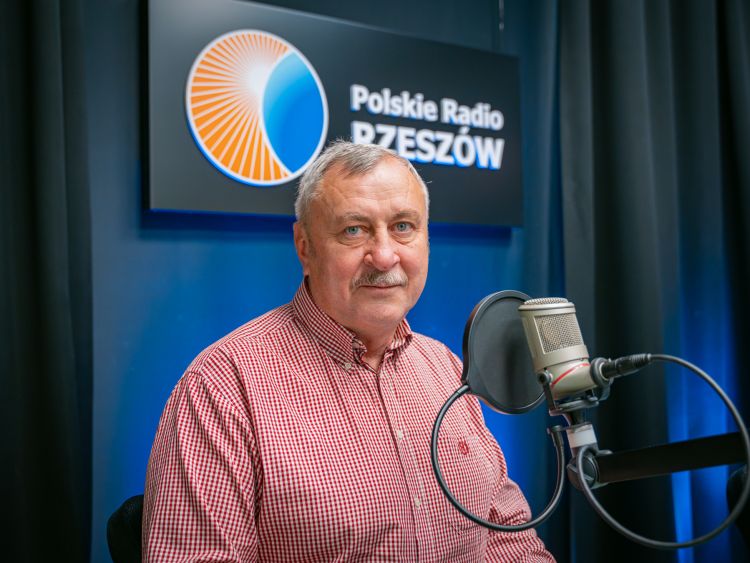 W. Lewicki: Trzeba odbudować wiedzę obronną młodego pokolenia