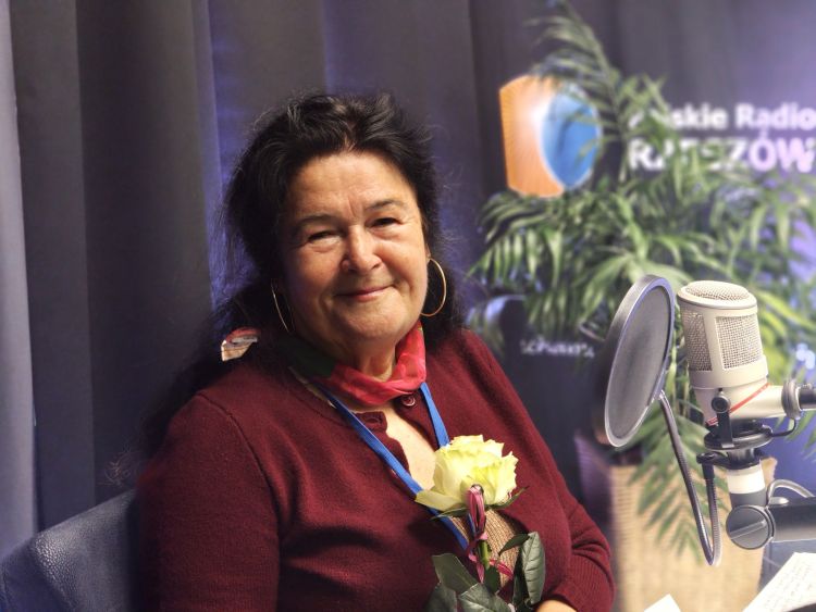 Ciszą i dźwiękiem malowane. Twórczość Elżbiety Salamon