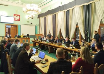 Trwa nadzwyczajna sesja rady miasta Sanoka