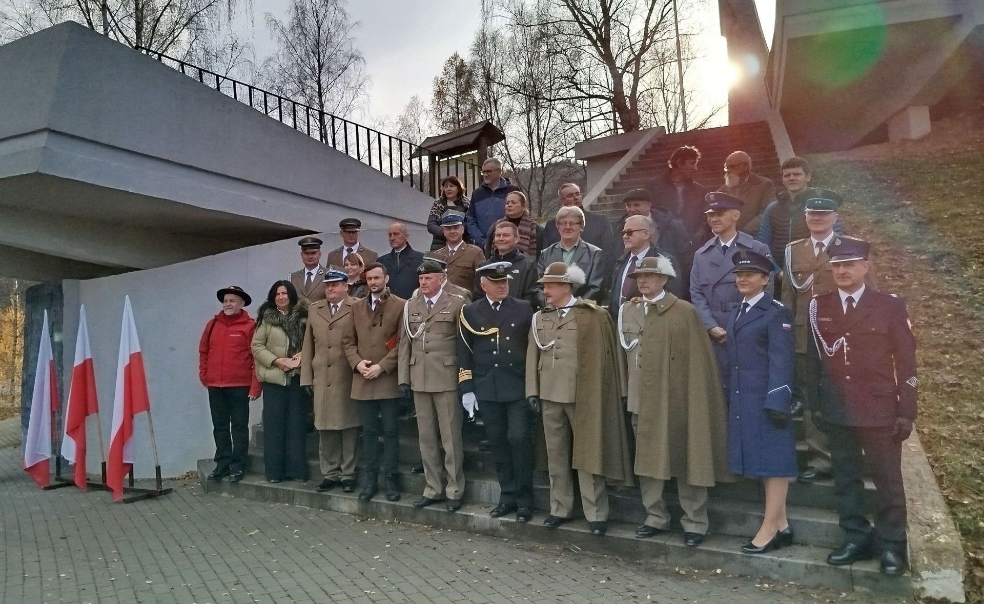 Upamiętnienie obrońców Cisnej 7 - Polskie Radio Rzeszów Upamiętnienie obrońców Cisnej