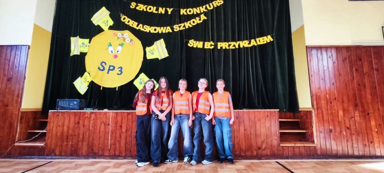 Rzeszowska szkoła podsumowuje projekt „Odblaskowa szkoła” [ZDJĘCIA]