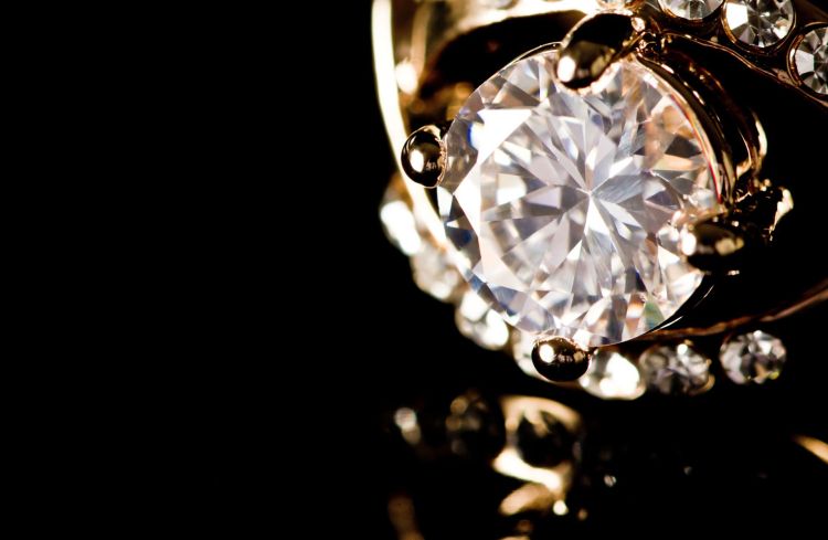 Za 3 i pół miliona franków sprzedano broszkę Napoleona