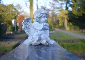 Zbiórka pieniędzy na odnowę nagrobka hrabiego Reja