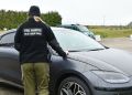 Straż Graniczna udaremniła kradzież luksusowego Hyundaia IONIQ 6 o wartości 140 tysięcy złotych 3 - Polskie Radio Rzeszów Straż Graniczna udaremniła kradzież luksusowego Hyundaia IONIQ 6 o wartości 140 tysięcy złotych