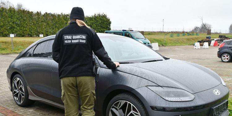Straż Graniczna udaremniła kradzież luksusowego Hyundaia IONIQ 6 o wartości 140 tysięcy złotych