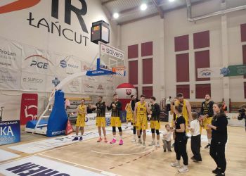 Koszykarze Solvera Sokoła Łańcut pokonali AZS Politechnikę Opolską