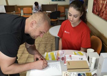 Wampiriada w Krośnie – studenci i młodzież oddają krew