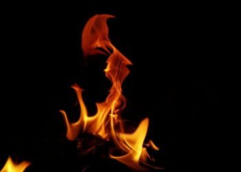 W wyniku pożaru niemal doszczętnie spłonął słynny wieżowiec w centrum Zagrzebia