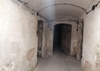 Piwnice dawnego aresztu UB w Krośnie po konserwacji