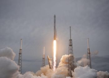 Z Kalifornii wystartowała rakieta Falcon 9 z polskimi satelitami
