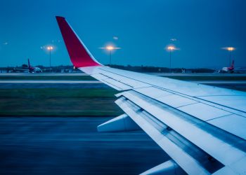 [AKTUALIZACJA] Lotnisko w Wilnie wznowiło loty po wielogodzinnym zamknięciu z powodu balonów z kontrabandą