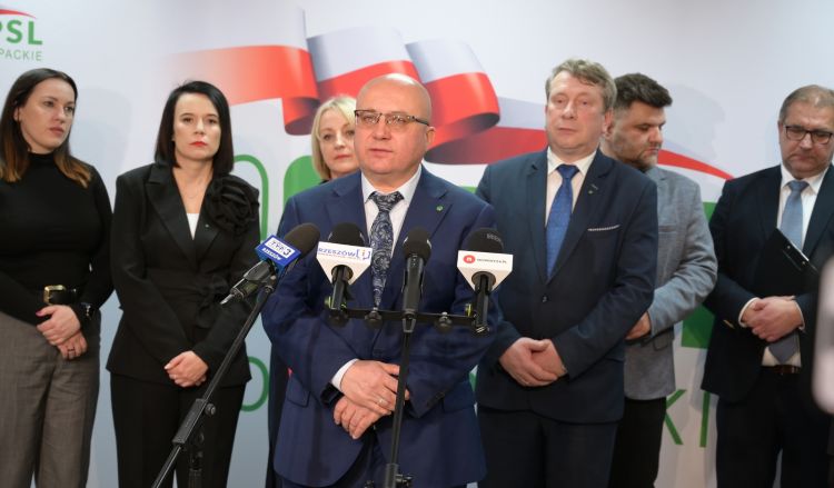 Konferencja PSL w Rzeszowie. Podsumowanie dwóch lat współodpowiedzialności 1 - Polskie Radio Rzeszów Konferencja PSL w Rzeszowie. Podsumowanie dwóch lat współodpowiedzialności