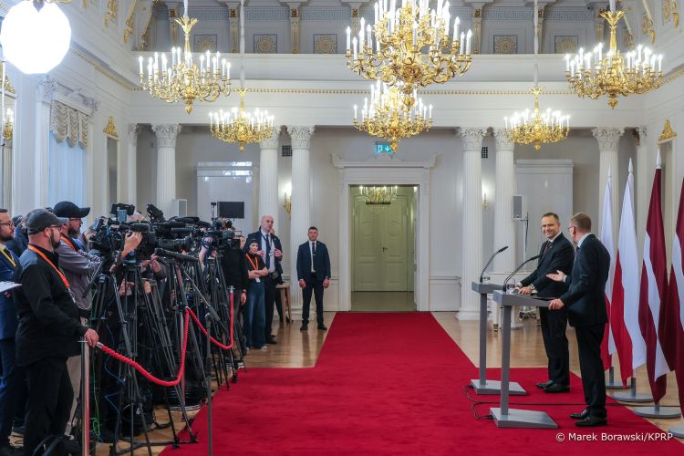 Prezydent: na dziś nie ma problemu z chętnymi do Wojska Polskiego